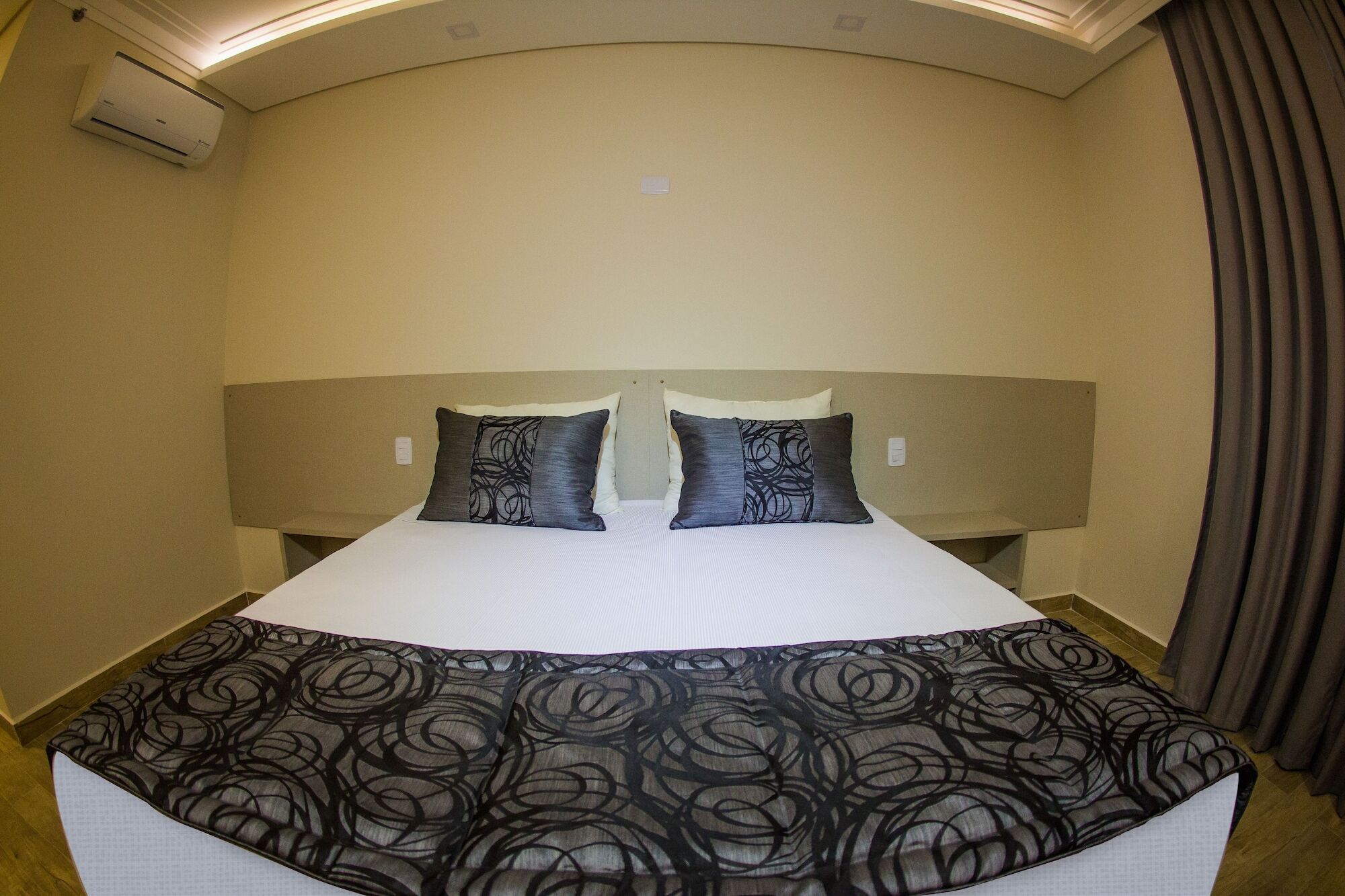 Summit Suites Hotel Cacapava Exteriér fotografie